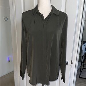 H&M Women's Olive Green Button-Up Shirt